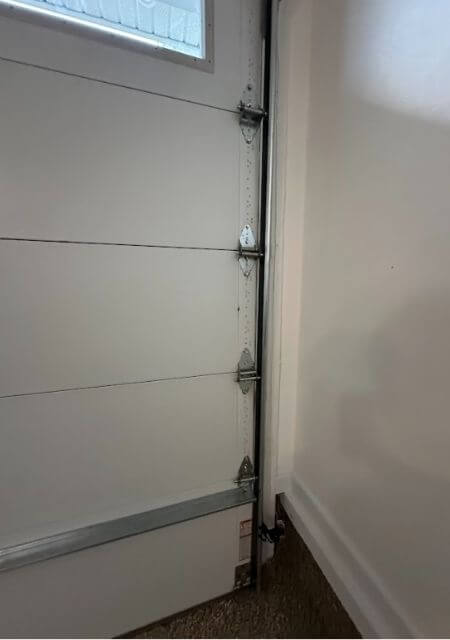 replacing garage door brackets and hinges in ottawa